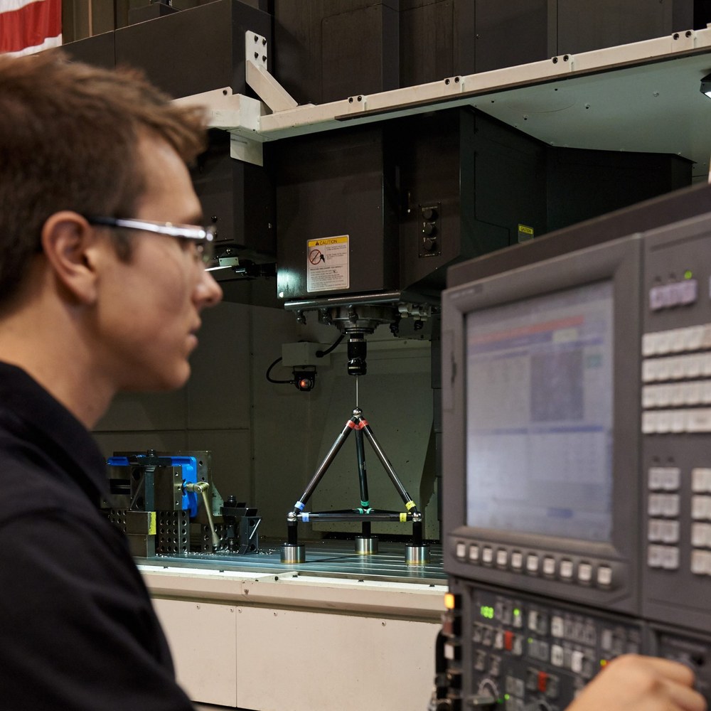 Compensación geométrica SRS en centro de maquinado CNC